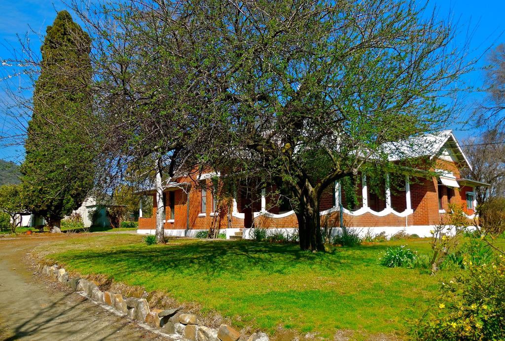 Adelong NSW Schoolies Week Accommodation