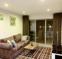 Tranquil Relaxing Forrest Style Apartment - Braddon CBD - Schoolies Week Accommodation