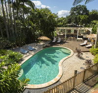Treehouse On Plantation - Schoolies Week Accommodation
