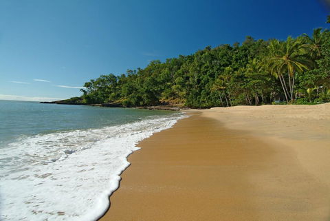 Trinity Waters Boutique Beachfront - Schoolies Week Accommodation 3