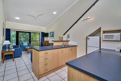 Trinity Beach Club Holiday Apartments - Schoolies Week Accommodation 3