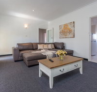 Twelve Errard - Schoolies Week Accommodation