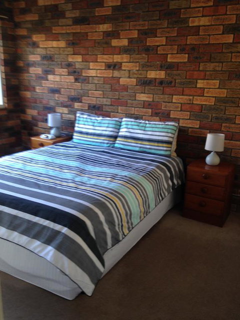 Unit 2 @ Beach Haven - Schoolies Week Accommodation 3