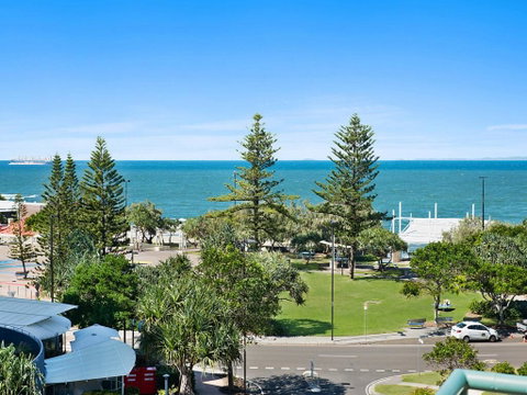 Unit 7 Fair Haven, Kings Beach - Excellent Views! - Schoolies Week Accommodation 0
