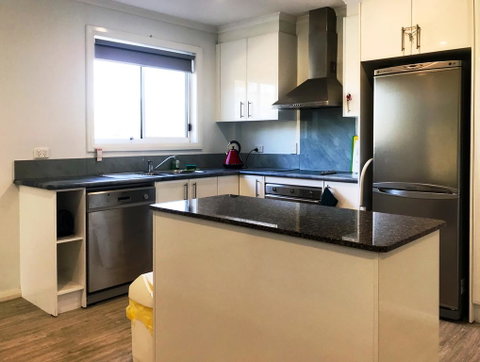 Unit 8 - Boardwalk - Schoolies Week Accommodation 1