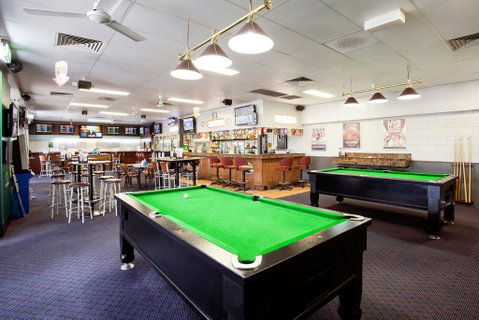 Upper Ross Hotel - Schoolies Week Accommodation 3