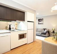 Urban Rest - Elizabeth St - Schoolies Week Accommodation