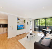 Urban Rest - Foveaux St - Schoolies Week Accommodation