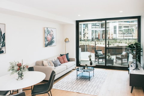 Urban Rest - Kerridge St - Schoolies Week Accommodation 0