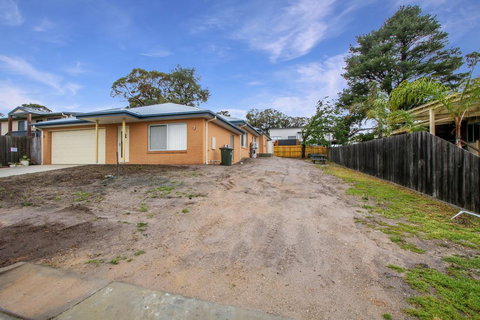 V & V Family Dream Away - Schoolies Week Accommodation 1