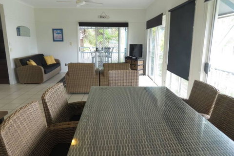 Villa 31 At Tangalooma Resort - Schoolies Week Accommodation 3