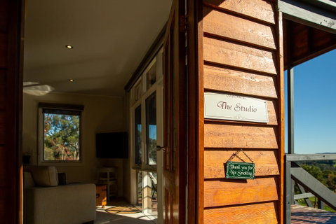 Vivere Retreat - Schoolies Week Accommodation 2