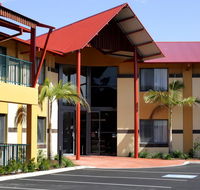 Warners at the Bay - Schoolies Week Accommodation