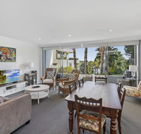 Waterfront resort living with space for the family - Schoolies Week Accommodation