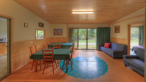 Aspens Springs Farmstay - Schoolies Week Accommodation 6