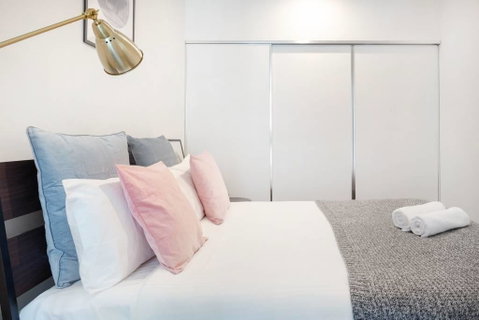 Southbank CityView 2BR Apartment On Clarendon - Schoolies Week Accommodation 4