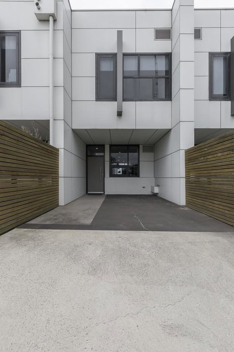 South Wharf Melbourne - Schoolies Week Accommodation 26