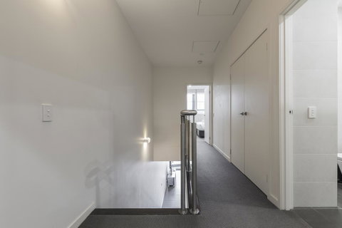 South Wharf Melbourne - Schoolies Week Accommodation 40