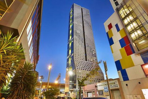 Royal Stays Apartments Melbourne- Clarke St - Schoolies Week Accommodation 0