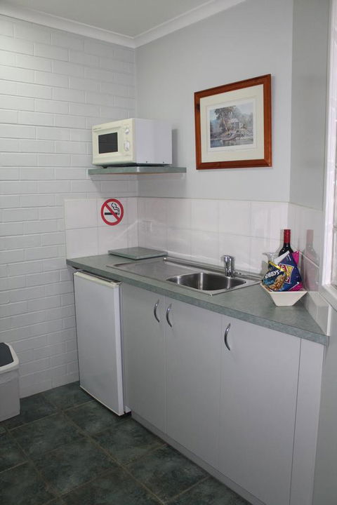 Rochester Motel - Schoolies Week Accommodation 16