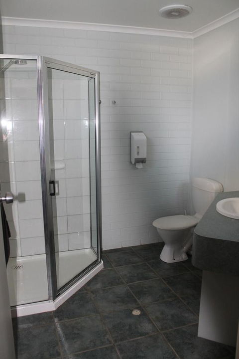 Rochester Motel - Schoolies Week Accommodation 17