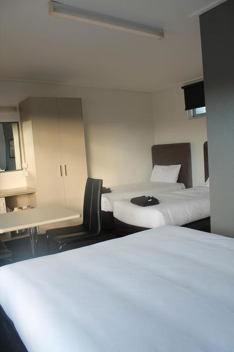 Rochester Motel - Schoolies Week Accommodation 15