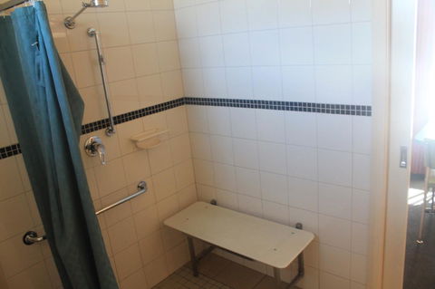 Rochester Motel - Schoolies Week Accommodation 21