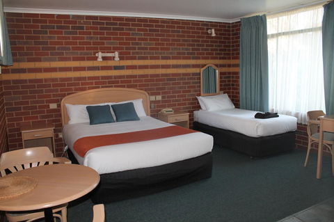 Rochester Motel - Schoolies Week Accommodation 11