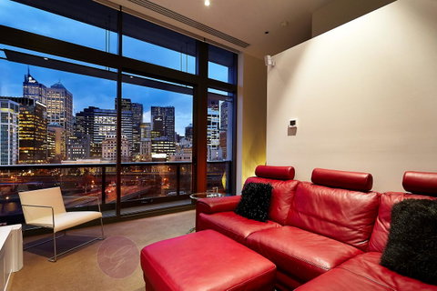 Melbourne Luxury Collection - Schoolies Week Accommodation 18