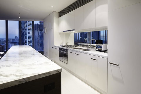 Melbourne Luxury Collection - Schoolies Week Accommodation 11