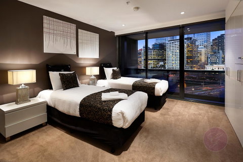 Melbourne Luxury Collection - Schoolies Week Accommodation 22