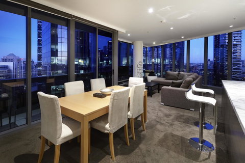 Melbourne Luxury Collection - Schoolies Week Accommodation 2