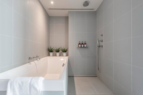 Great Southbank 2 Bedroom Netflix*WIFI*Parking - Schoolies Week Accommodation 24