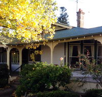 Lorelei Bed  Breakfast - Schoolies Week Accommodation