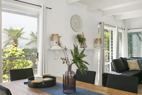 Mysa Anglesea Sleeps 7 WiFi SmartTV Cafes Shops - Schoolies Week Accommodation 1