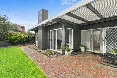 Mysa Anglesea Sleeps 7 WiFi SmartTV Cafes Shops - Schoolies Week Accommodation 7