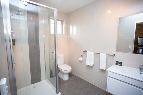 Blue Whale Motor Inn & Apartments - Schoolies Week Accommodation 15