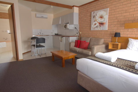 Blue Whale Motor Inn & Apartments - Schoolies Week Accommodation 20