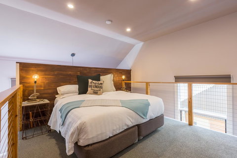The Old Mechanics - Schoolies Week Accommodation 9