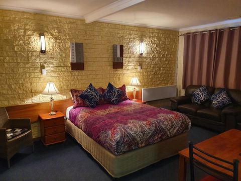 Allamar Motel - Schoolies Week Accommodation 8