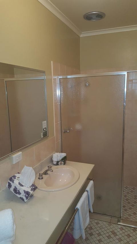 Allamar Motel - Schoolies Week Accommodation 16