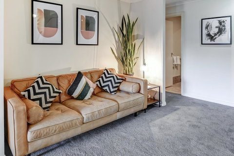 Southbank Tower Apartments - Schoolies Week Accommodation 4