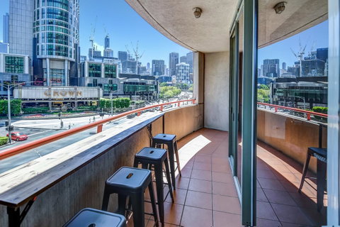 Southbank Tower Apartments - Schoolies Week Accommodation 1