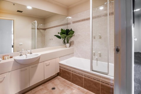 Southbank Tower Apartments - Schoolies Week Accommodation 9