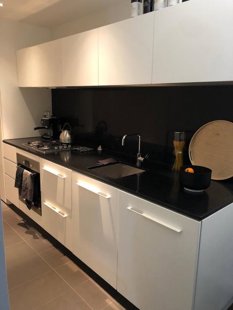 Fantastic Southbank Apartment - Schoolies Week Accommodation 4