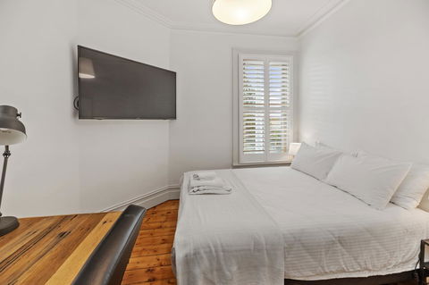 Work Sleep Live Melbourne - Schoolies Week Accommodation 5