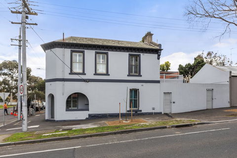 Work Sleep Live Melbourne - Schoolies Week Accommodation 19