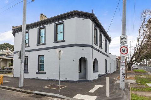 Work Sleep Live Melbourne - Schoolies Week Accommodation 17