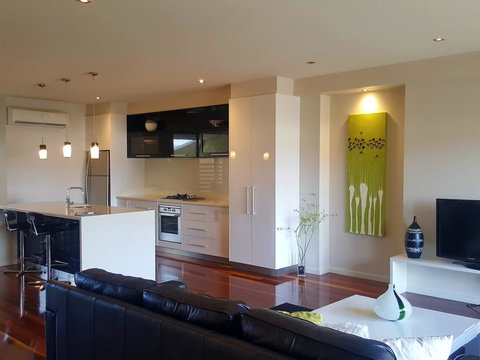 104 On Merri Apartments - Schoolies Week Accommodation 17