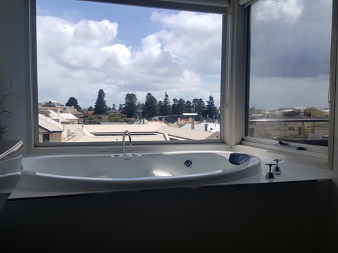 104 On Merri Apartments - Schoolies Week Accommodation 22